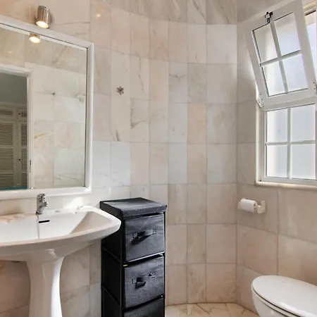 Rebelo *